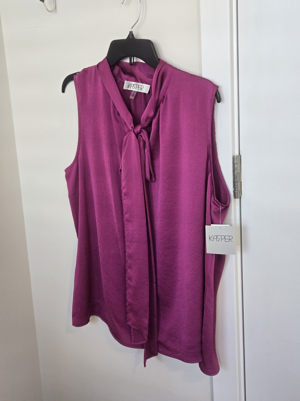 Kasper Sleeveless Tie-Neck Blouse in Magenta